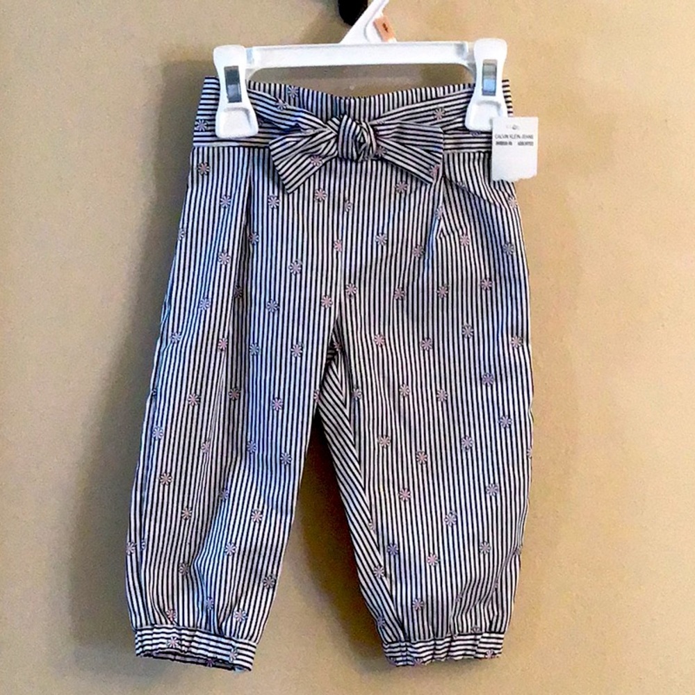 527 NWT 🐰Calvin Klein Baby Girl Pants🐰